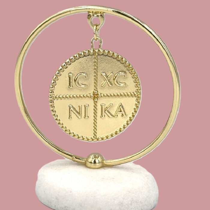 ΚΩΝΣΤΑΝΤΙΝΑΤΟ ΣΤΡΟΓΓΥΛΗ ΒΑΣΗ ΣΕ ΒΟΤΣΑΛΟ ΜΠΟΜΠΟΝΙΕΡΑ